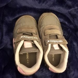 Kids new balance tennis shoes